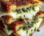 Delicious Pesto Mozzarella Grilled Cheese Creation